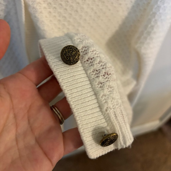 Vintage White Button-Up Women's cardigan - Picture 4 of 5